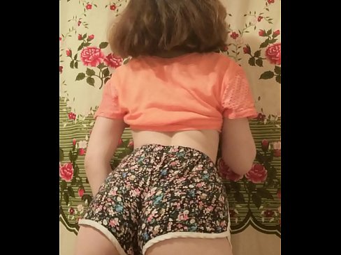 ❤️ Тачаангуй залуу бяцхан хүүхэн камер дээр шорт тайлж байна ️ Порно видео манайд ❌❤
